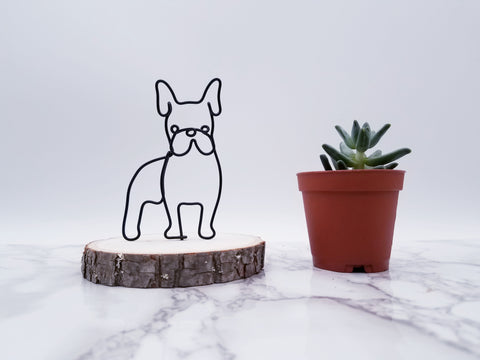 Wire sculpture of French bulldog